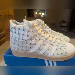 Adidas Women’s Jabber Hi W Size 5 NIB
